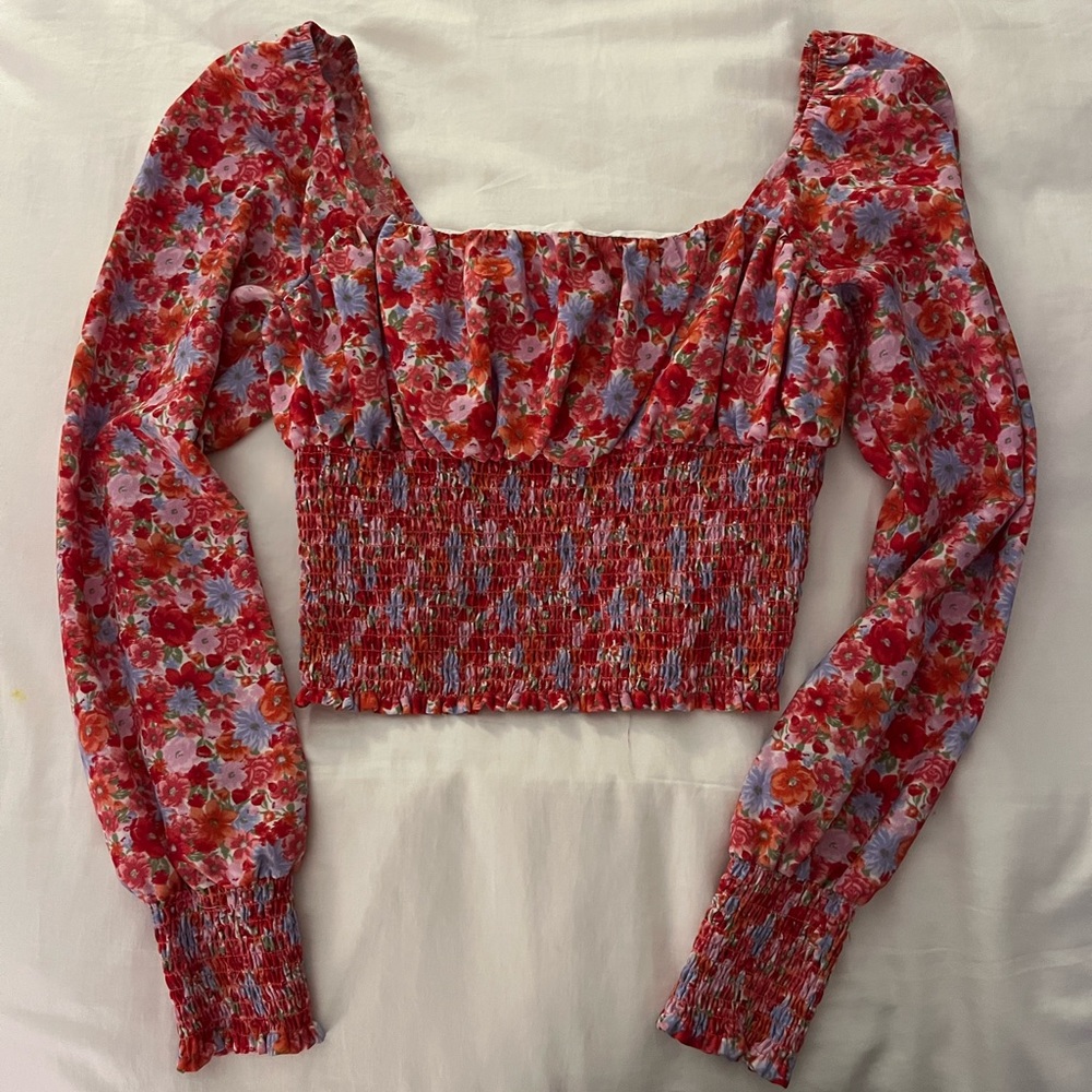 Floral puffy sleeve top